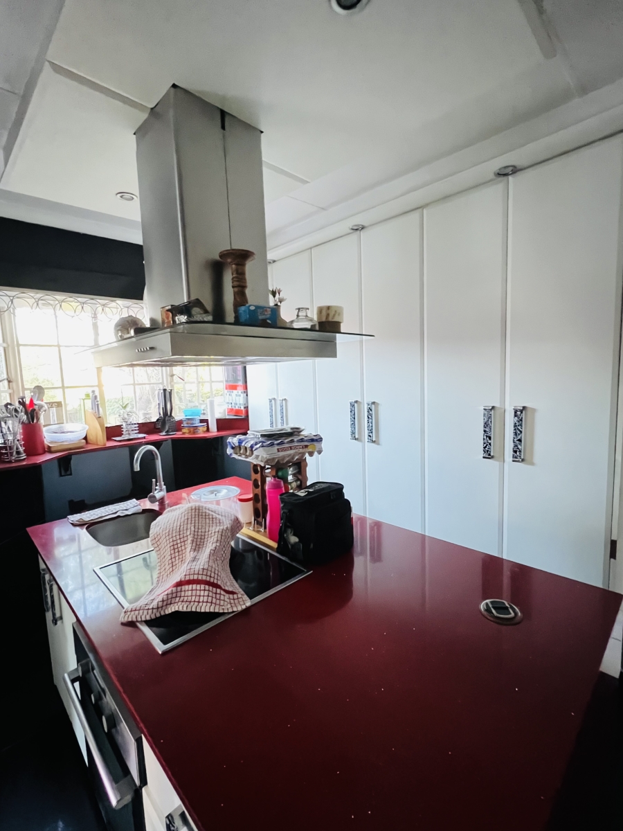 8 Bedroom Property for Sale in Sharonlea Gauteng