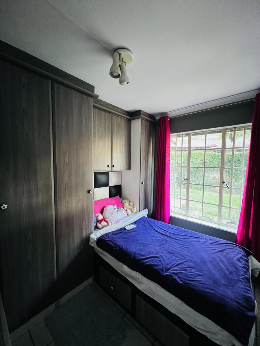 8 Bedroom Property for Sale in Sharonlea Gauteng