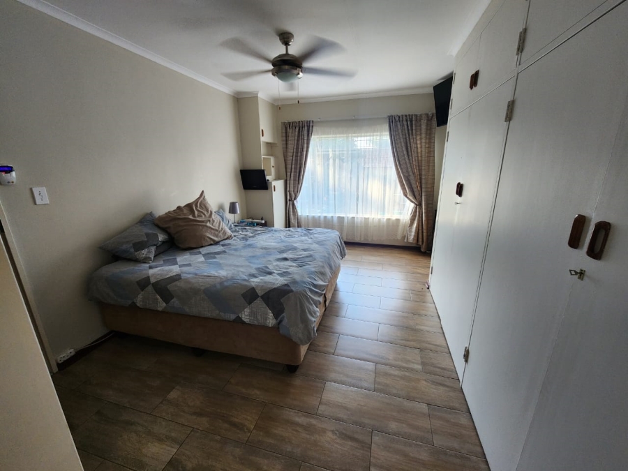 4 Bedroom Property for Sale in Magalieskruin Gauteng