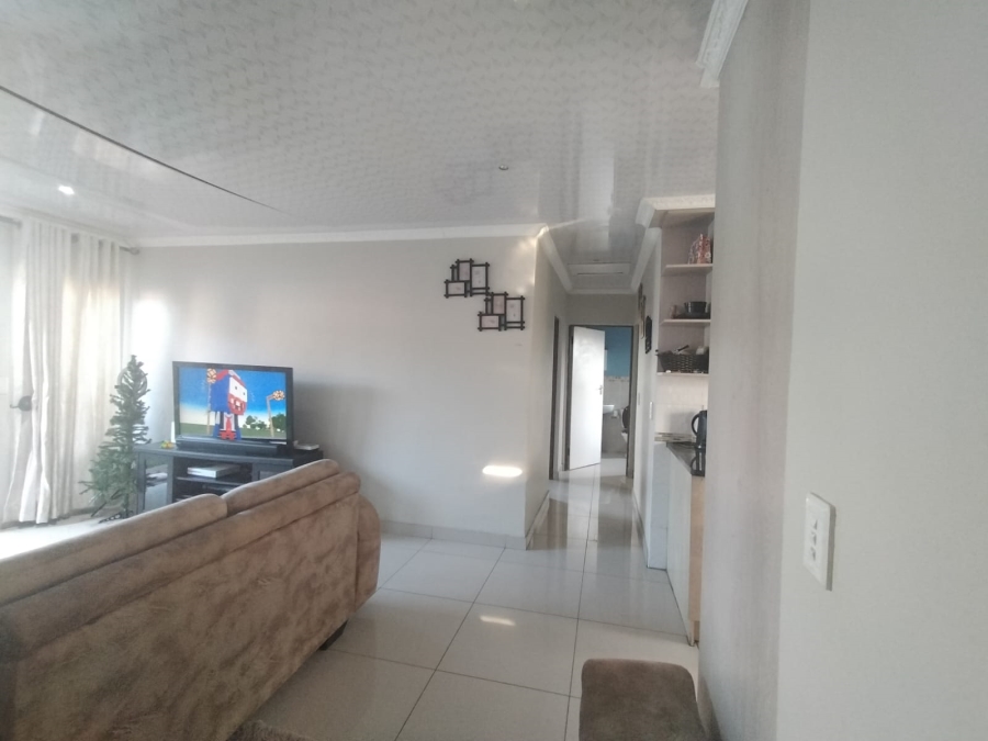 To Let 2 Bedroom Property for Rent in Arundo Estate Gauteng