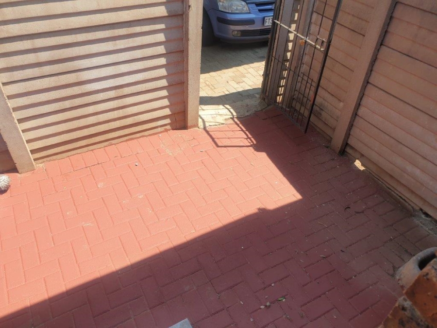 2 Bedroom Property for Sale in The Orchards Gauteng