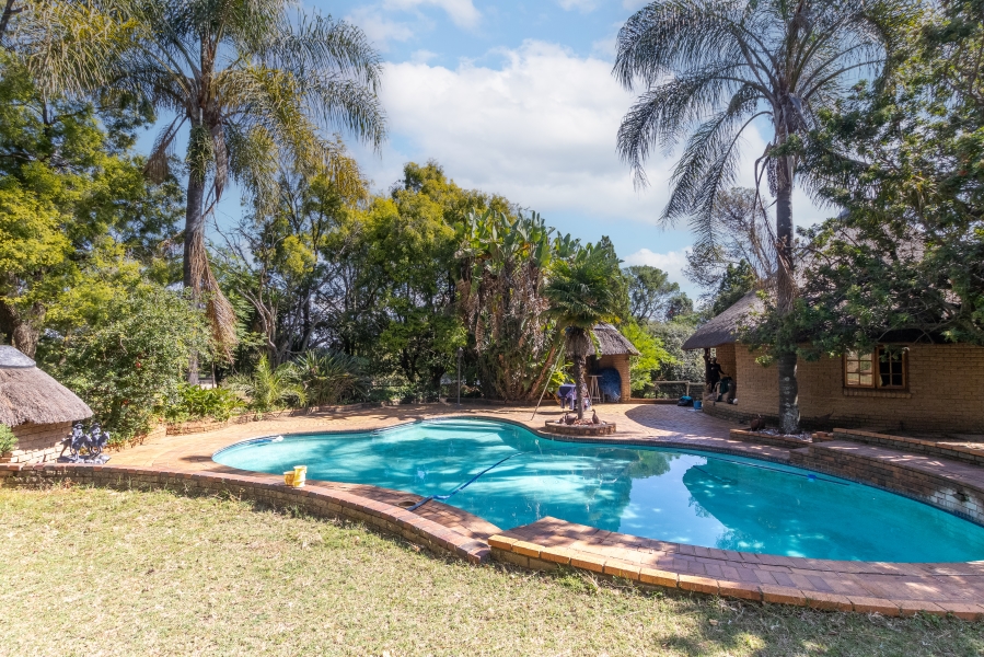 5 Bedroom Property for Sale in Chartwell Gauteng