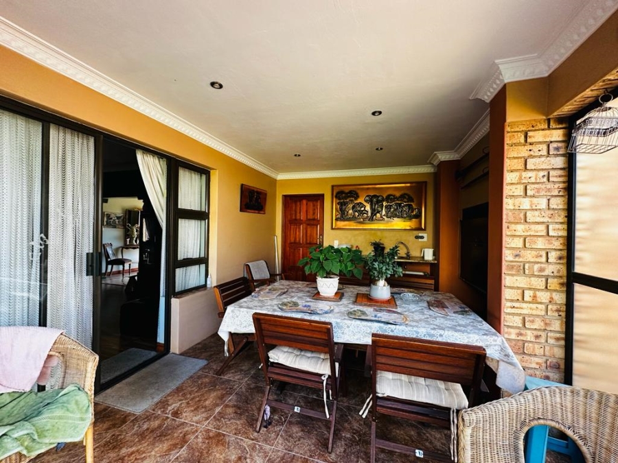 4 Bedroom Property for Sale in Glen Eagle Estate Gauteng