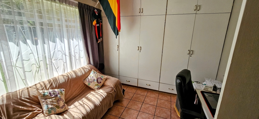 4 Bedroom Property for Sale in Three Rivers Proper Gauteng