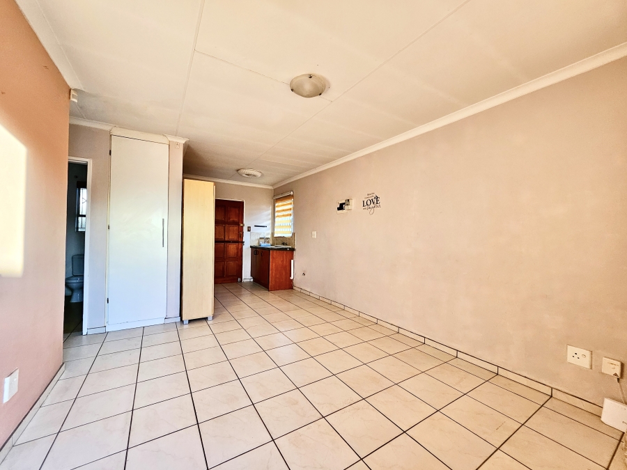 To Let 2 Bedroom Property for Rent in Terenure Gauteng