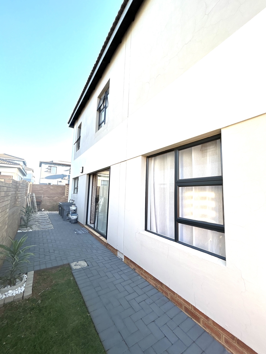 3 Bedroom Property for Sale in Thatchfield Ridge Gauteng