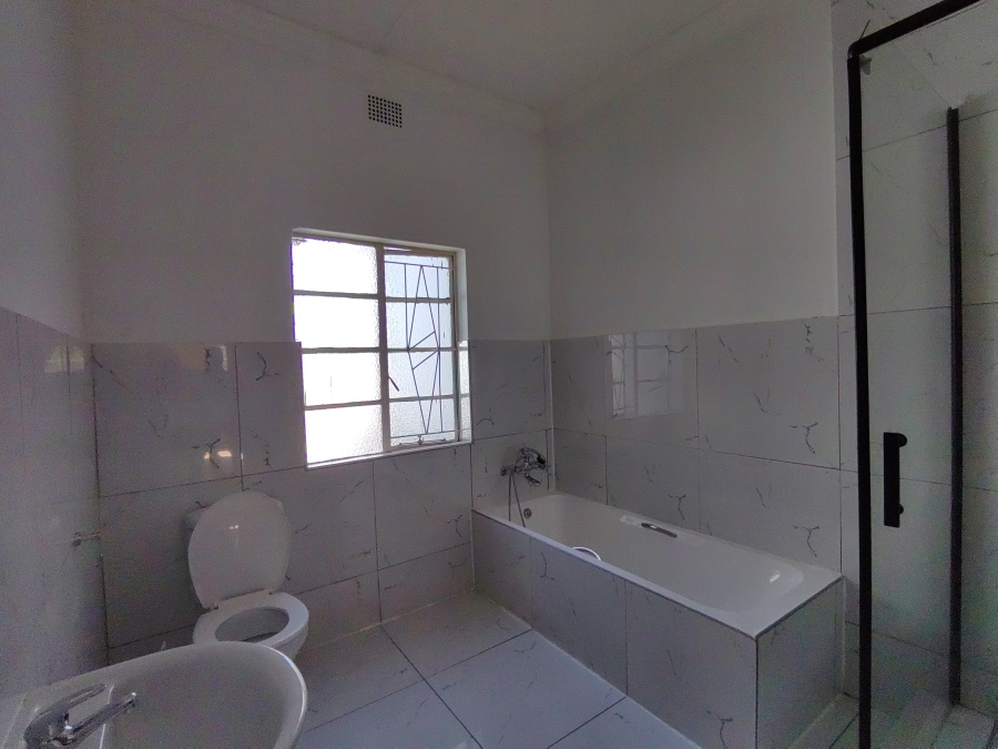 To Let 3 Bedroom Property for Rent in Mountain View Gauteng