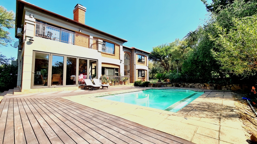 4 Bedroom Property for Sale in Leeuwfontein Gauteng