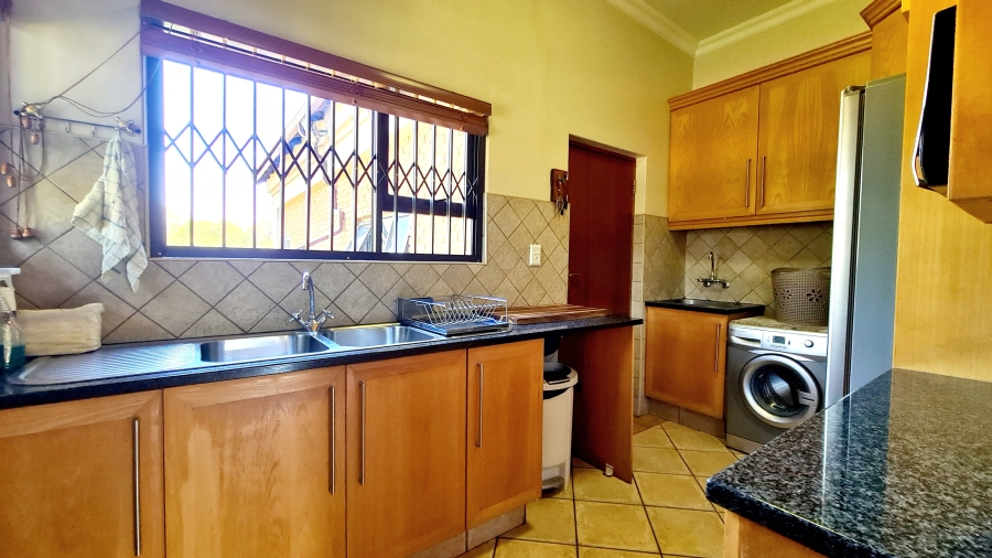 4 Bedroom Property for Sale in Leeuwfontein Gauteng