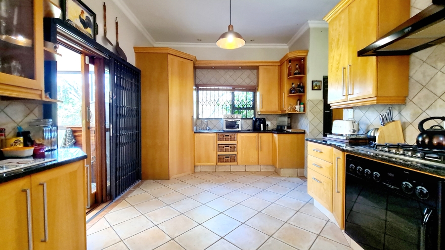 4 Bedroom Property for Sale in Leeuwfontein Gauteng