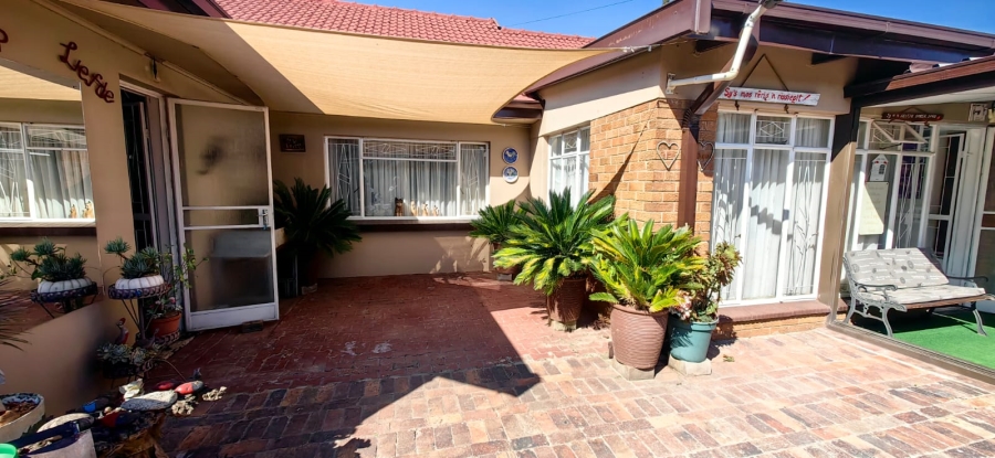 4 Bedroom Property for Sale in Vanderbijlpark SW 1 Gauteng