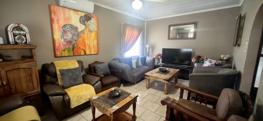 4 Bedroom Property for Sale in Vanderbijlpark SE 6 Gauteng