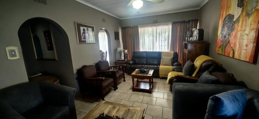 4 Bedroom Property for Sale in Vanderbijlpark SE 6 Gauteng