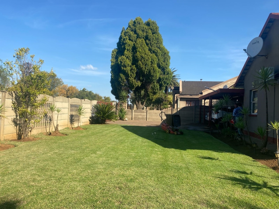 4 Bedroom Property for Sale in Vanderbijlpark SE 6 Gauteng