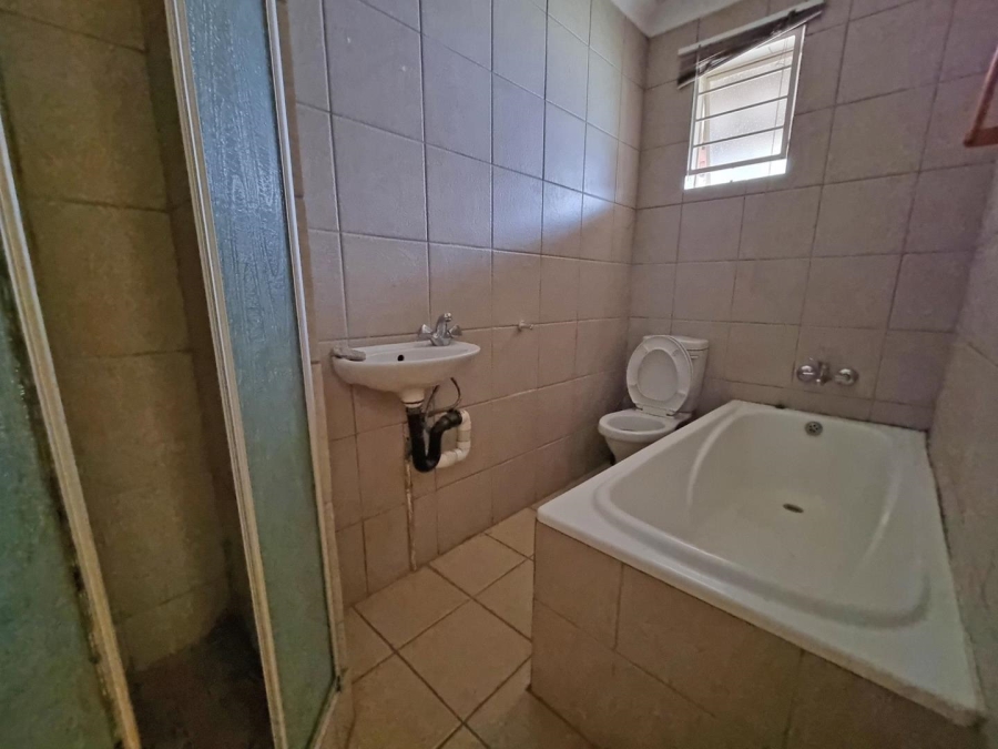 4 Bedroom Property for Sale in Sandhurst Gauteng
