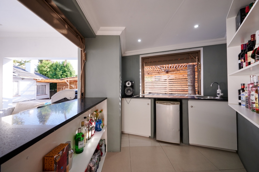 3 Bedroom Property for Sale in Vorna Valley Gauteng