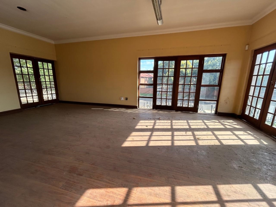 12 Bedroom Property for Sale in Wierda Park Gauteng