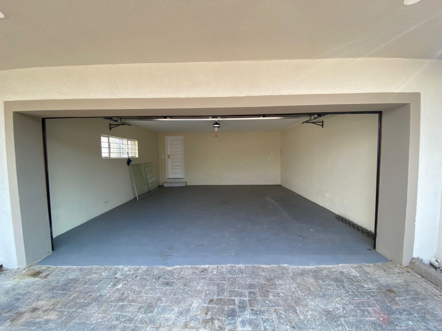 7 Bedroom Property for Sale in Sandown Gauteng