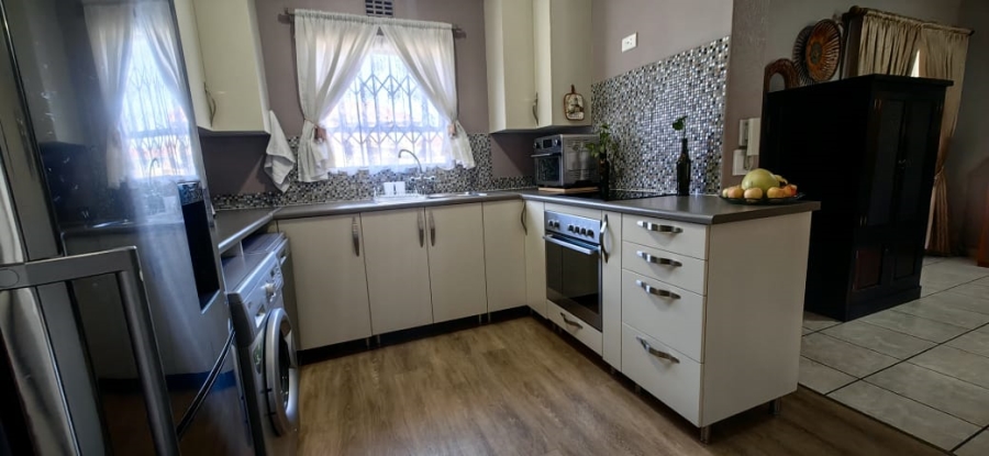 2 Bedroom Property for Sale in Vanderbijlpark SE 2 Gauteng