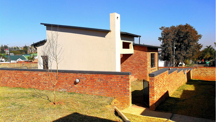 To Let 3 Bedroom Property for Rent in Bergbron Gauteng