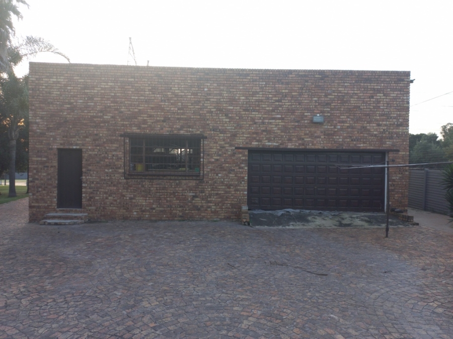 7 Bedroom Property for Sale in Benoni North Gauteng