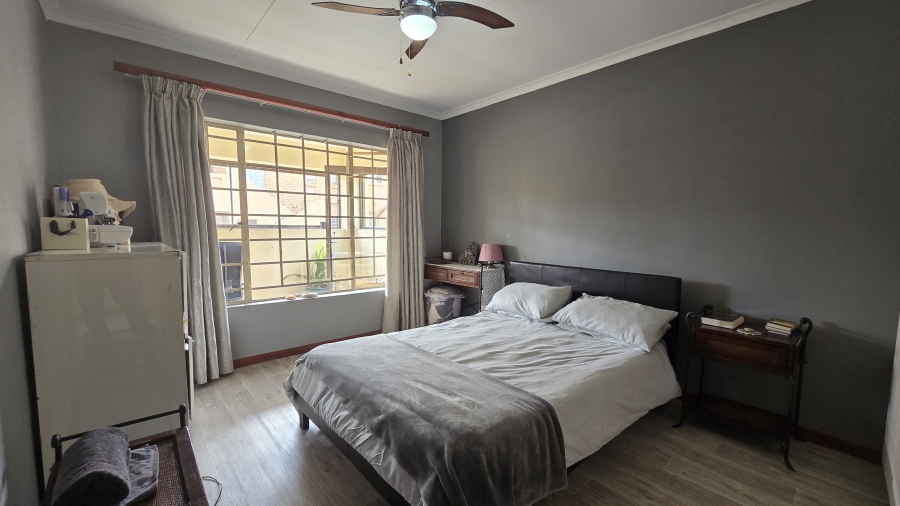 2 Bedroom Property for Sale in The Wilds Gauteng