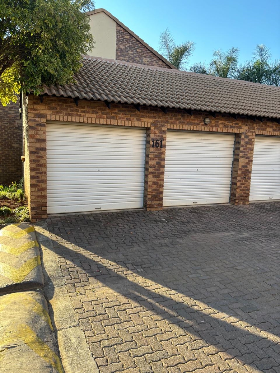 2 Bedroom Property for Sale in Boardwalk Villas Gauteng