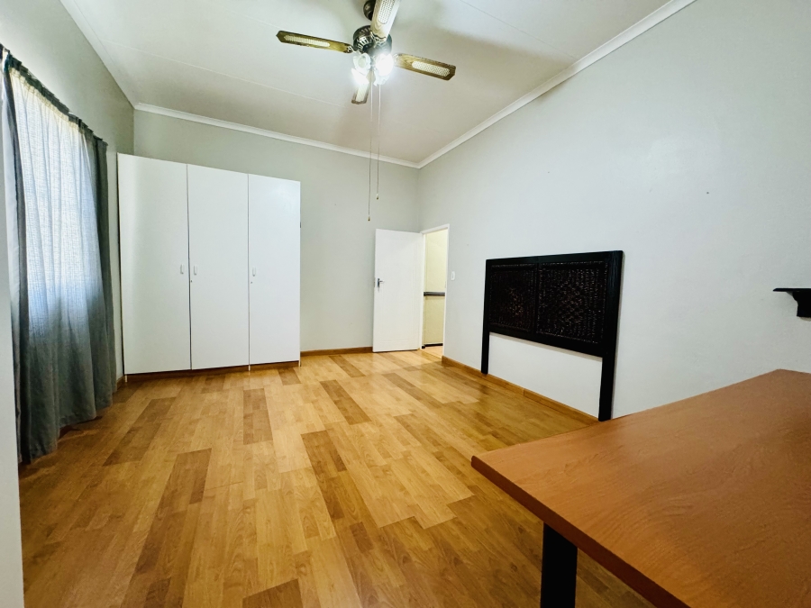6 Bedroom Property for Sale in Sinoville Gauteng