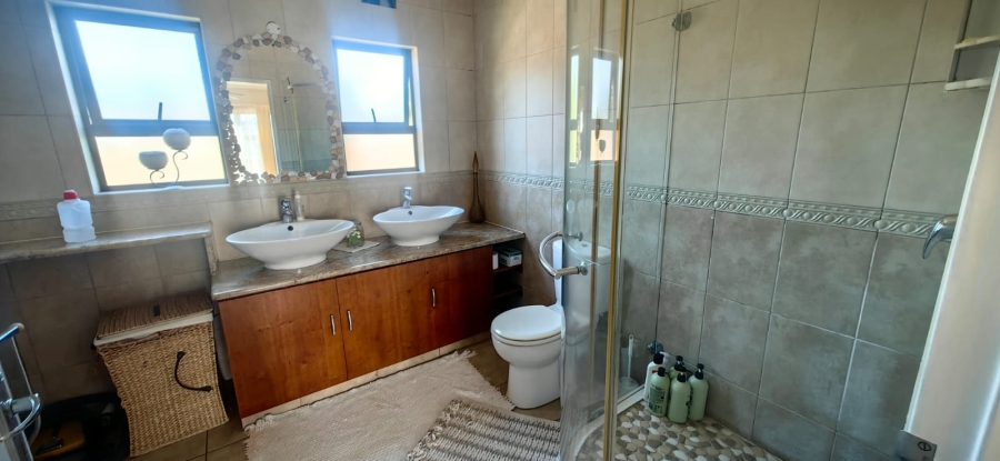 5 Bedroom Property for Sale in Vanderbijlpark SE 4 Gauteng