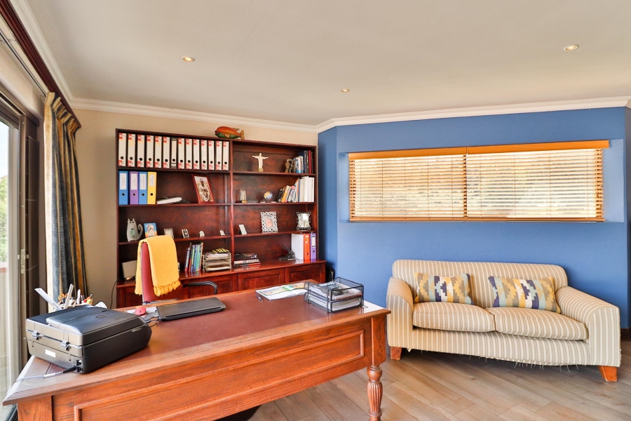 5 Bedroom Property for Sale in Kyalami Estates Gauteng