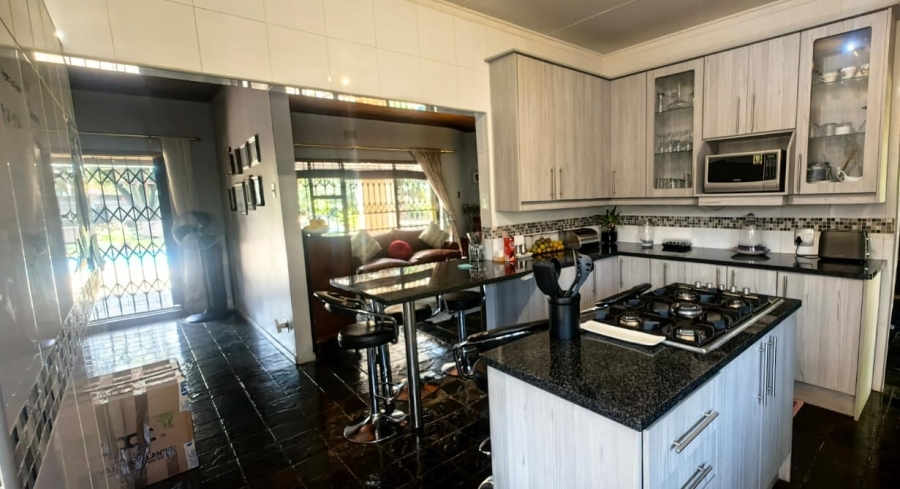 3 Bedroom Property for Sale in Vanderbijlpark SE 2 Gauteng