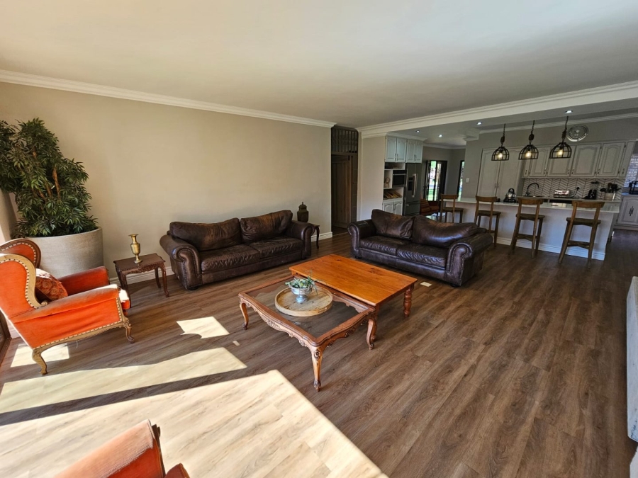 6 Bedroom Property for Sale in Doornpoort Gauteng