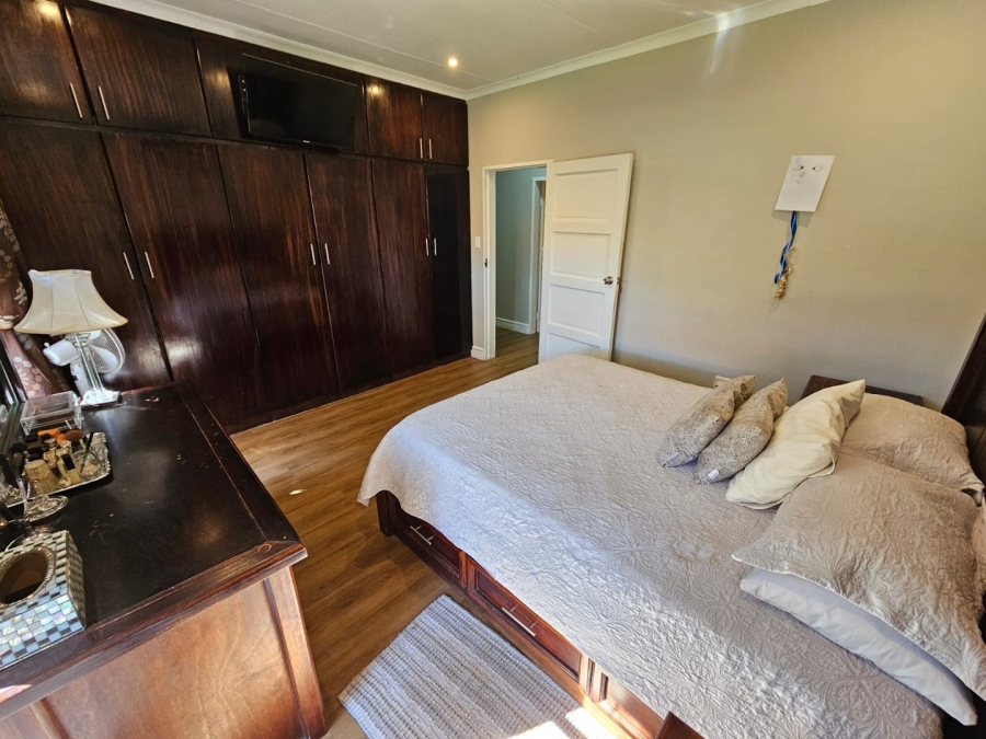 6 Bedroom Property for Sale in Doornpoort Gauteng