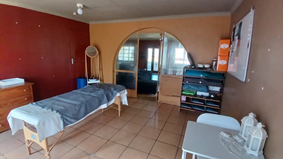 4 Bedroom Property for Sale in Boltonwold Gauteng