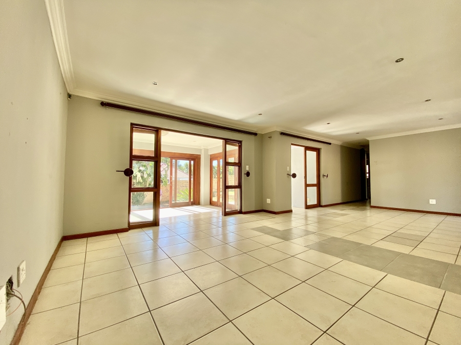 3 Bedroom Property for Sale in Greenstone Hill Gauteng