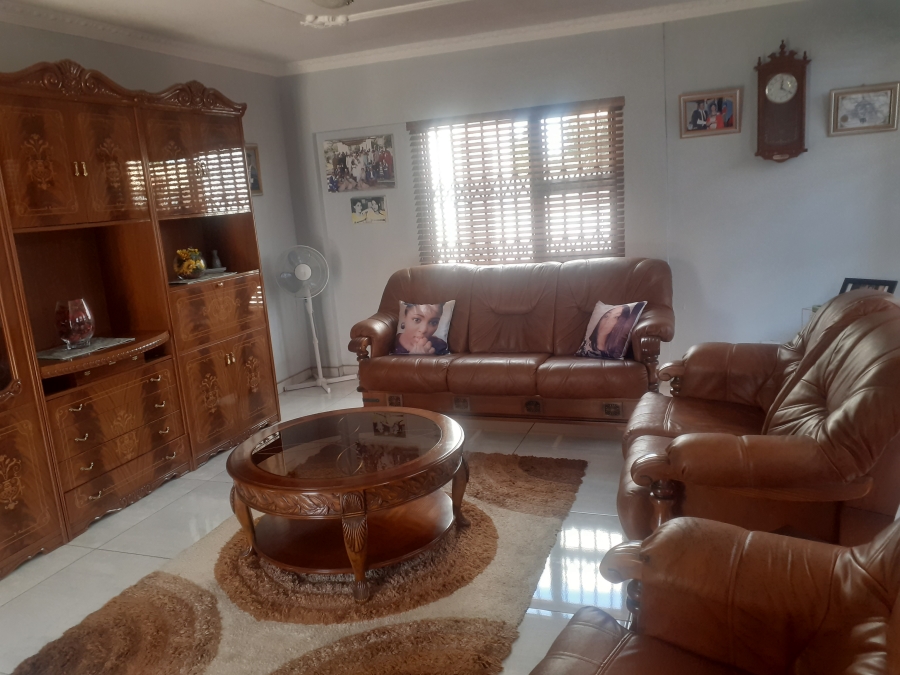 3 Bedroom Property for Sale in Geluksdal Gauteng