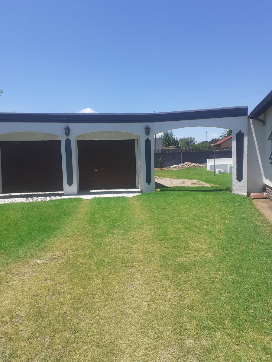 3 Bedroom Property for Sale in Geluksdal Gauteng