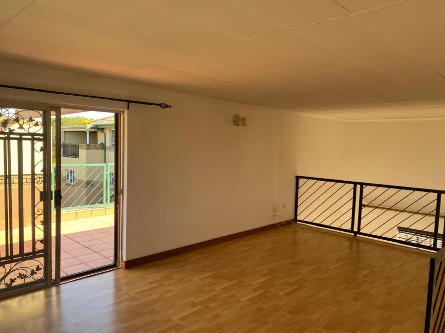 To Let 2 Bedroom Property for Rent in Elarduspark Gauteng