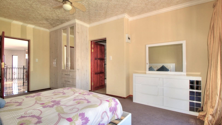 5 Bedroom Property for Sale in North Riding AH Gauteng