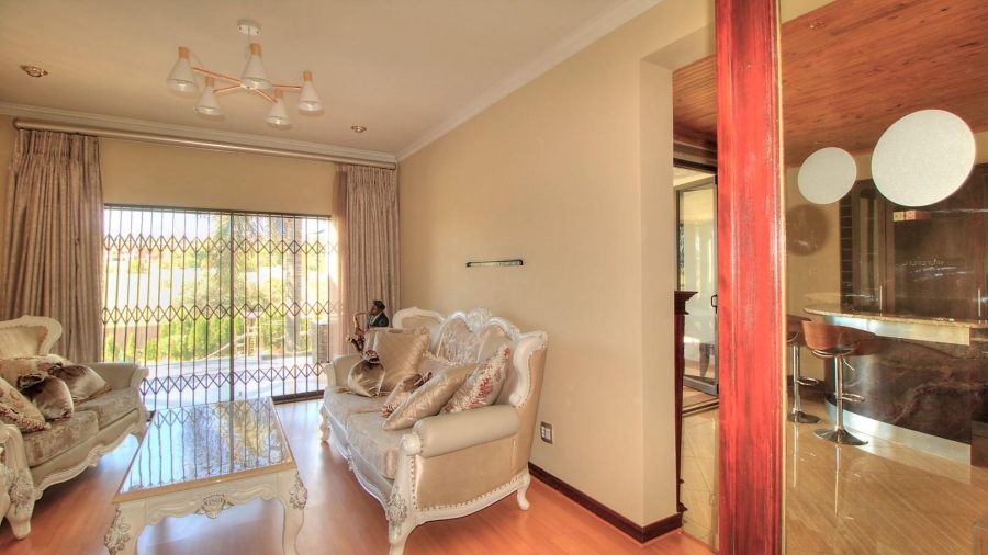 5 Bedroom Property for Sale in North Riding AH Gauteng