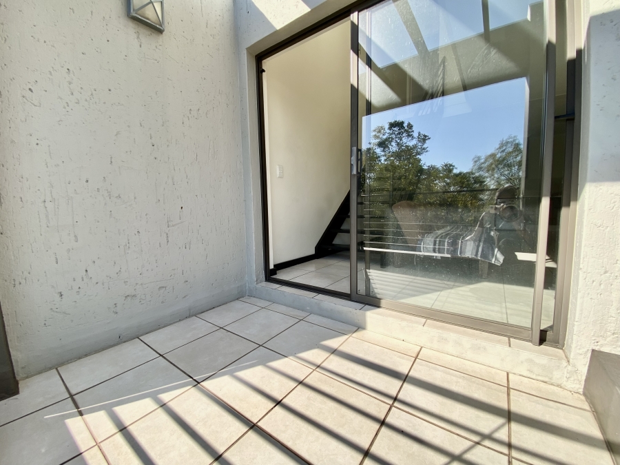 1 Bedroom Property for Sale in Lonehill Gauteng