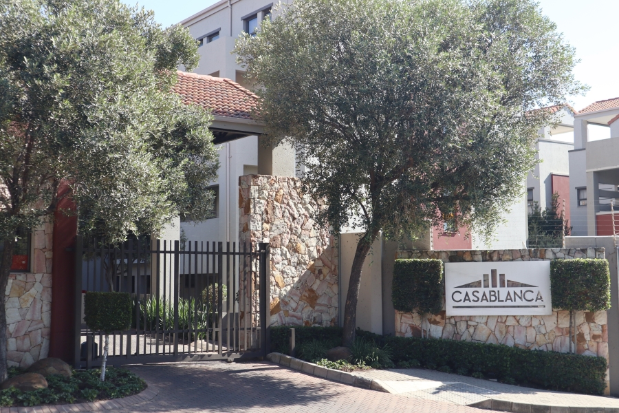 1 Bedroom Property for Sale in Lonehill Gauteng