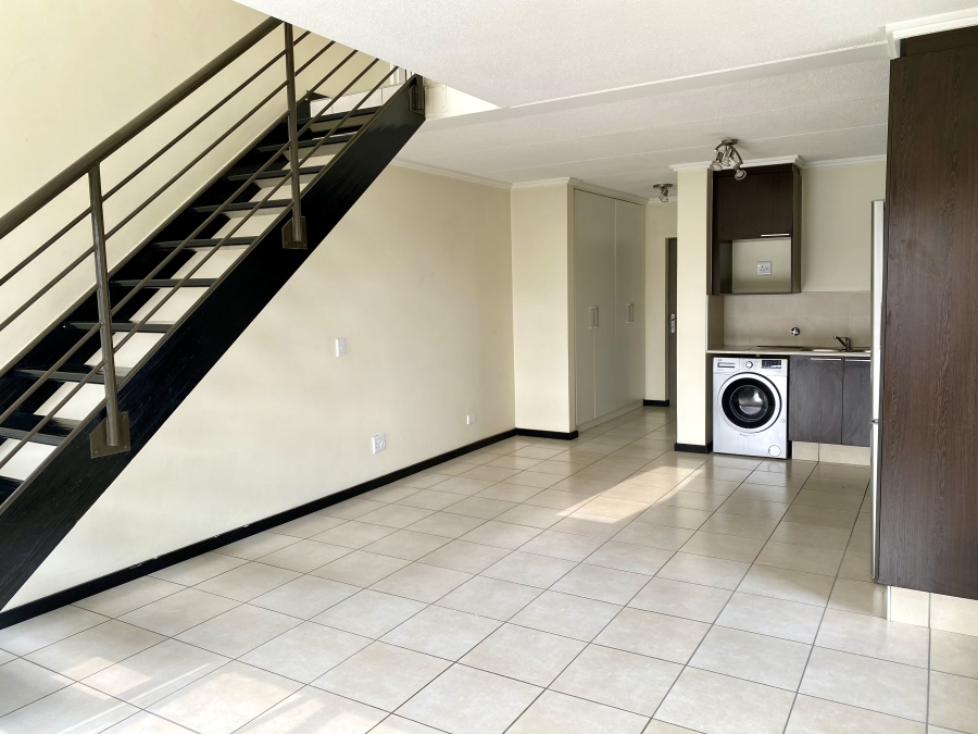 1 Bedroom Property for Sale in Lonehill Gauteng