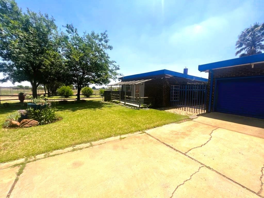 3 Bedroom Property for Sale in Risi AH Gauteng