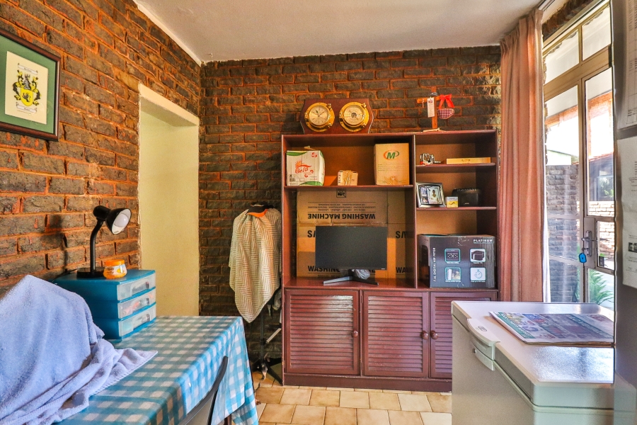 2 Bedroom Property for Sale in Wierda Park Gauteng