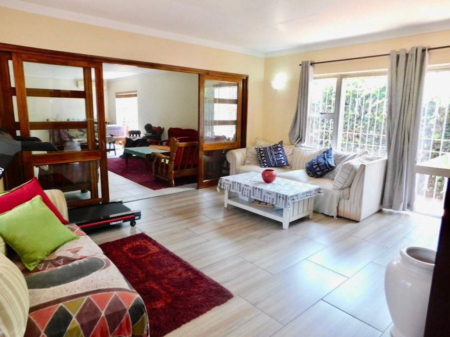 4 Bedroom Property for Sale in Buurendal Gauteng