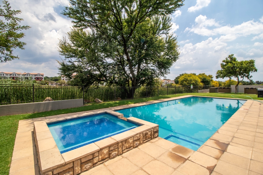 1 Bedroom Property for Sale in Fourways Gauteng