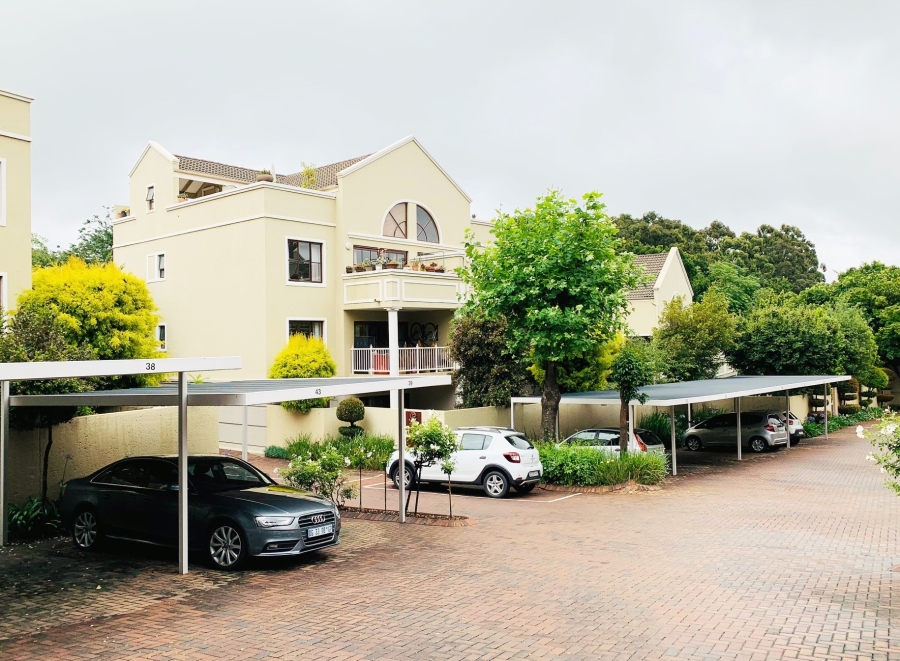 To Let 1 Bedroom Property for Rent in Saxonwold Gauteng