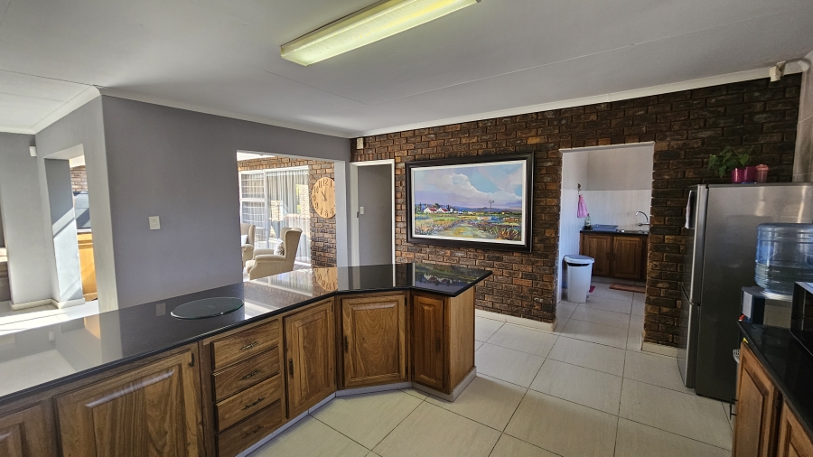 5 Bedroom Property for Sale in Moreleta Park Gauteng