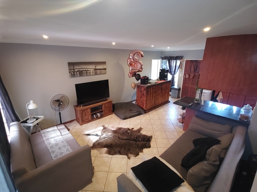 To Let 2 Bedroom Property for Rent in Annlin Gauteng